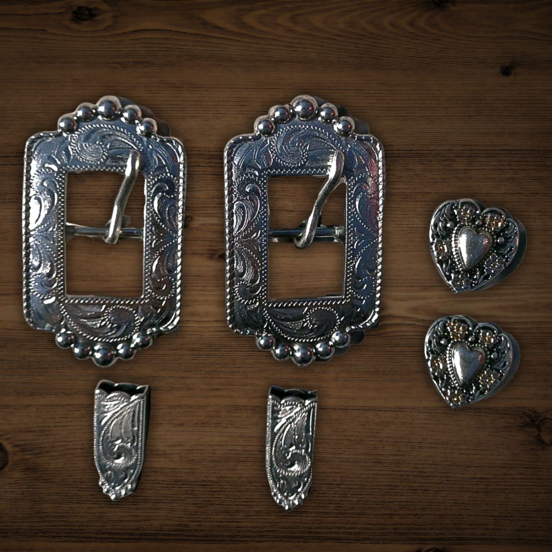 Schnallen & Conchoset Heart